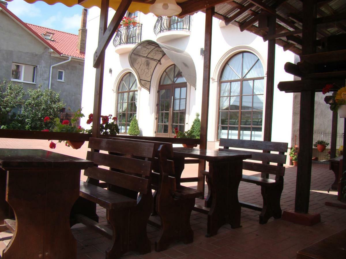 Casa Hora Hotel Сучеава Екстериор снимка