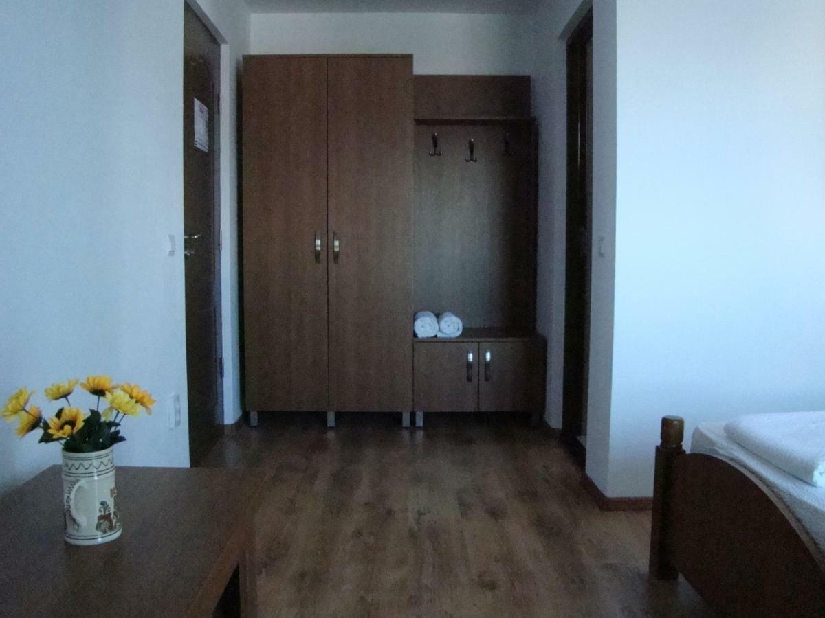 Casa Hora Hotel Сучеава Екстериор снимка